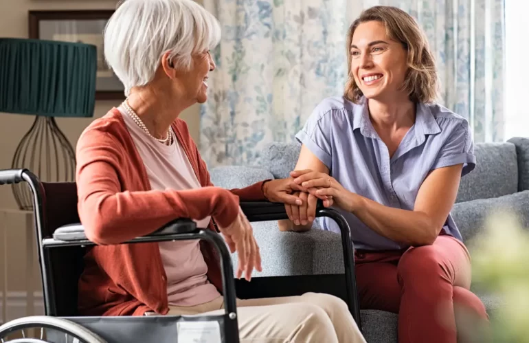 YAŞLI BAKIM HİZMETLERİ